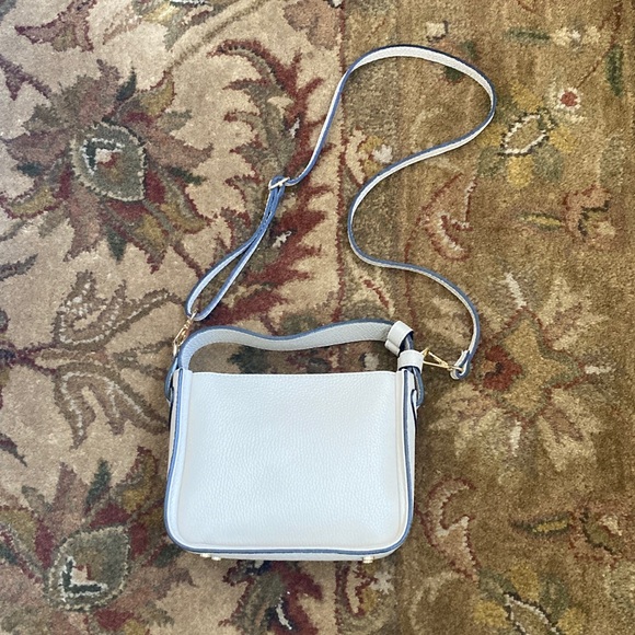 NWOT!  Genuine Leather Hand Bag in Cream Color from my trip to Italy😍 - Picture 4 of 8